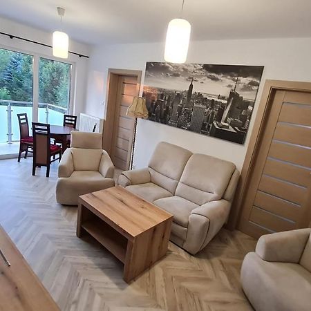Apartament Cieplice One เยเลเนียกูรา ภายนอก รูปภาพ