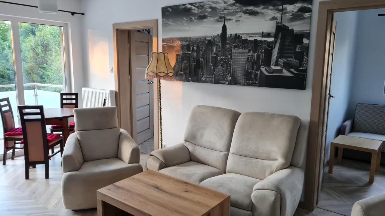 Apartament Cieplice One เยเลเนียกูรา ภายนอก รูปภาพ