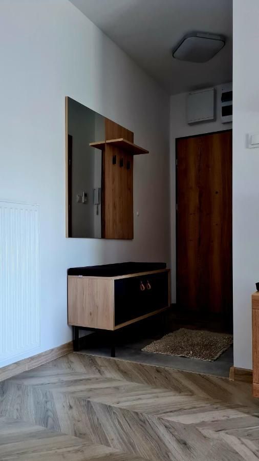 Apartament Cieplice One เยเลเนียกูรา ภายนอก รูปภาพ