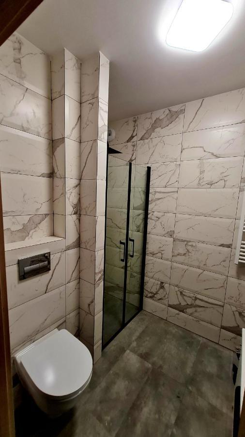 Apartament Cieplice One เยเลเนียกูรา ภายนอก รูปภาพ