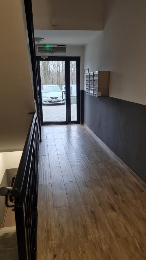 Apartament Cieplice One เยเลเนียกูรา ภายนอก รูปภาพ